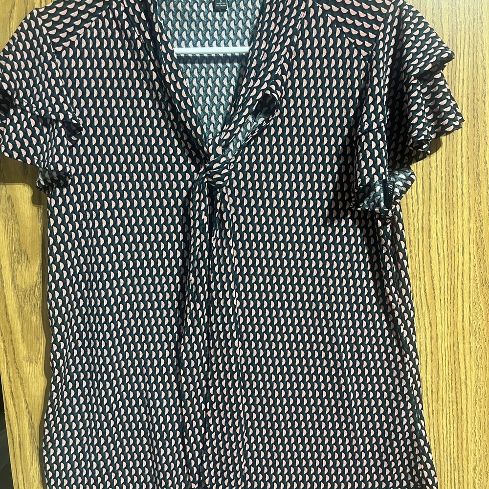 Adrianna Papell Black and Coral Patterned Blouse Workwear Tie Front